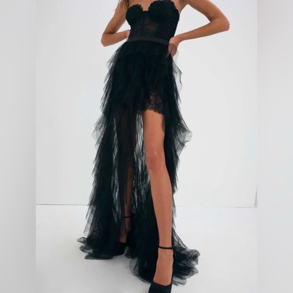 Elegant Black Strapless Evening Dress